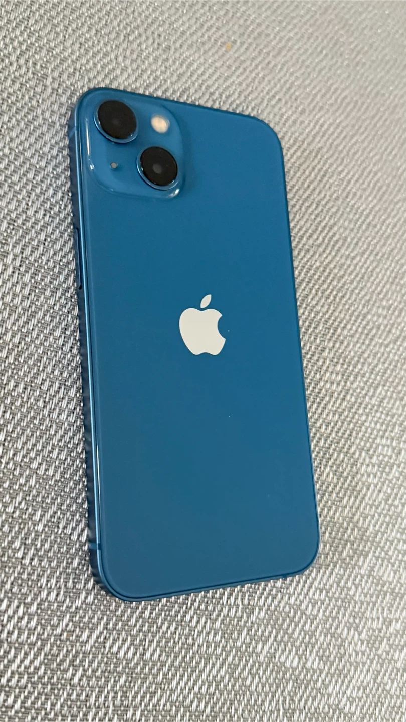 Apple iPhone 13 - photo 3
