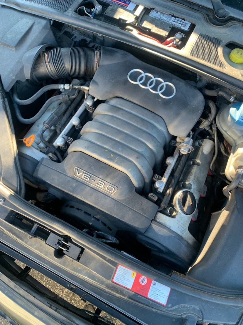 6 speed Audi A4 3.0 V6 Sedan - photo 3