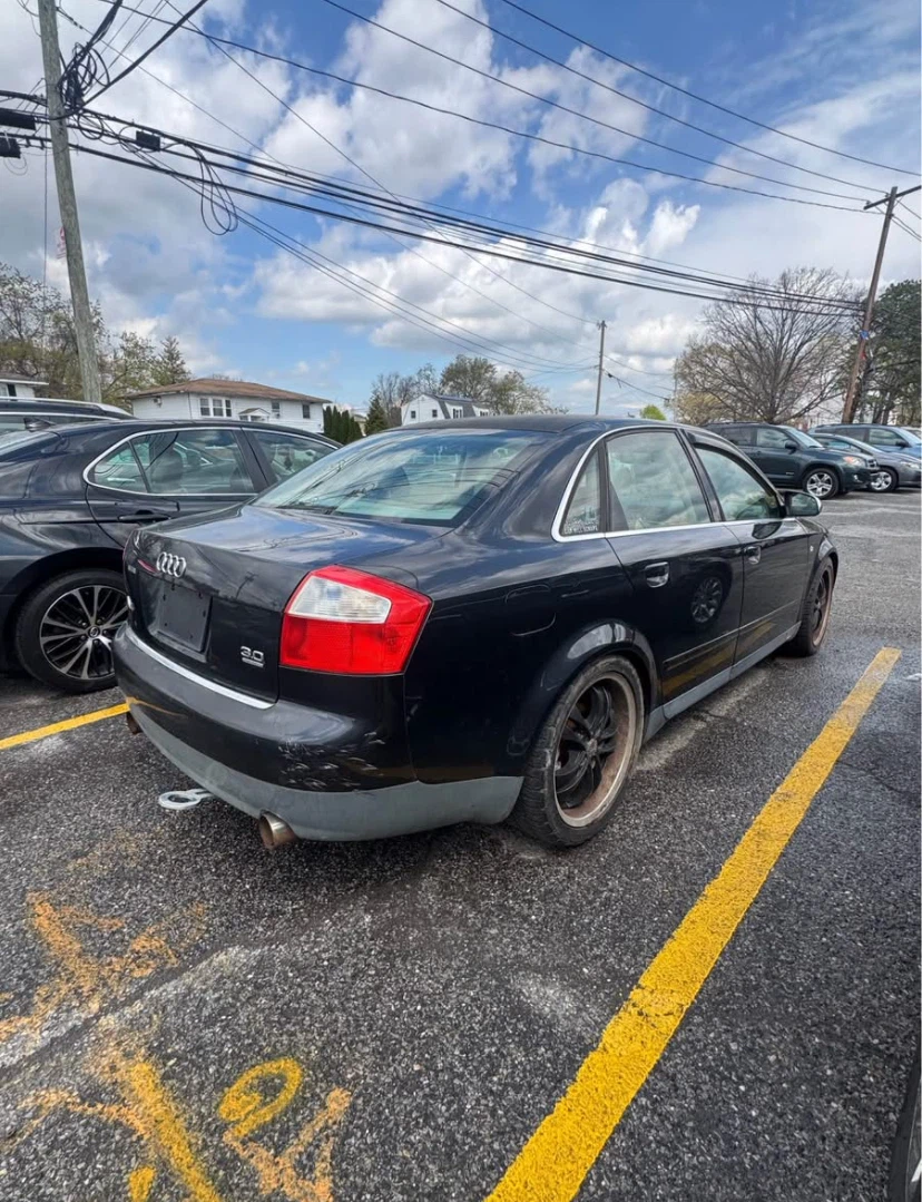 6 speed Audi A4 3.0 V6 Sedan - photo 4