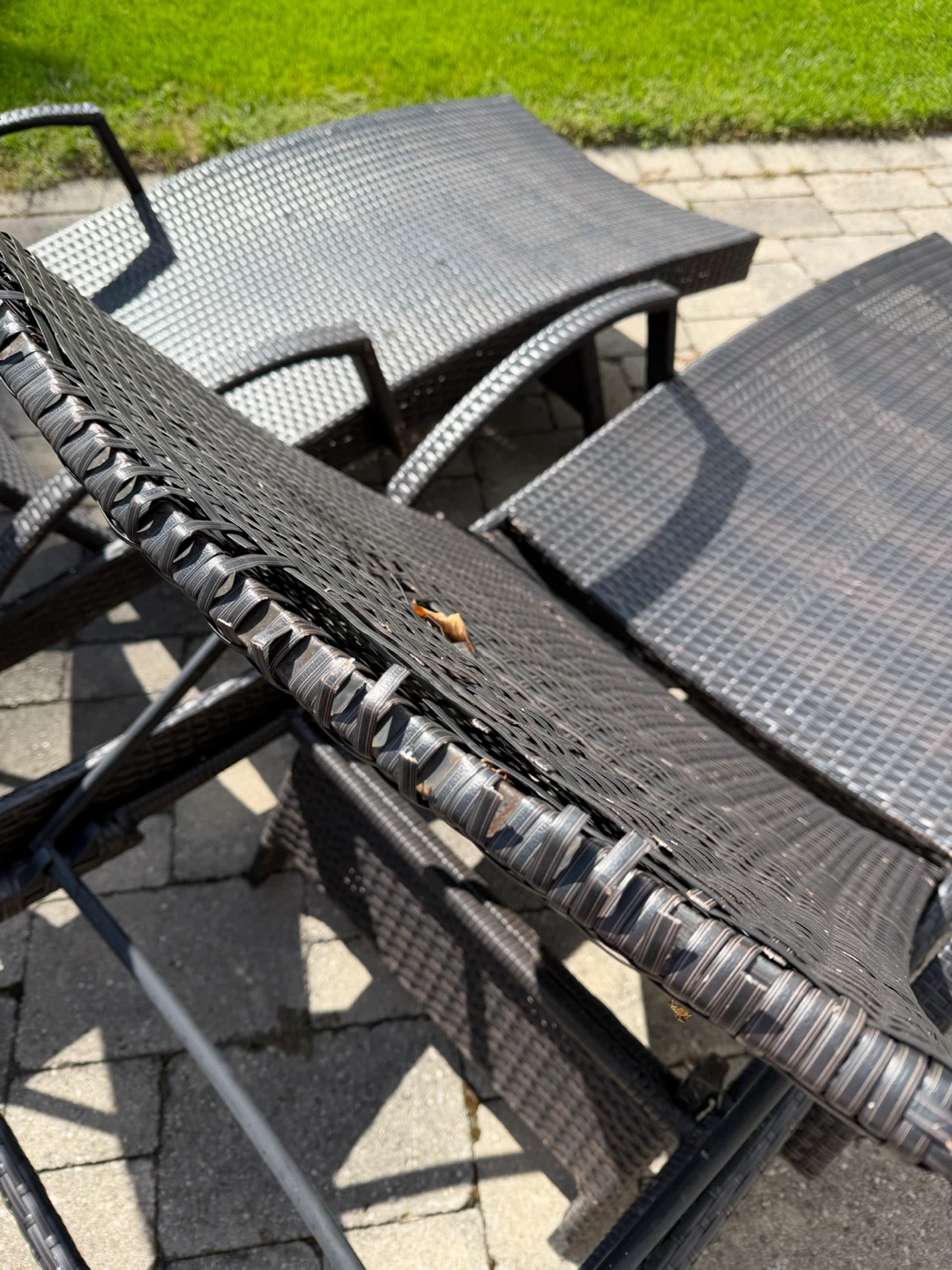 Wicker Chaise Lounge Chairs (Set of 2) - Damaged - photo 4