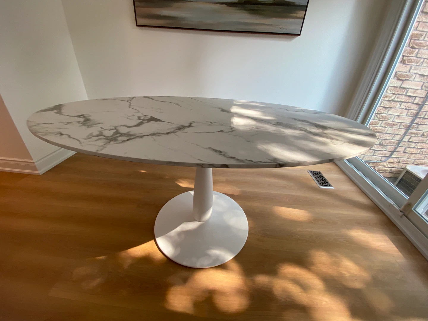 Moving Sale - Excellent Oval Marble Dining Table - photo 4