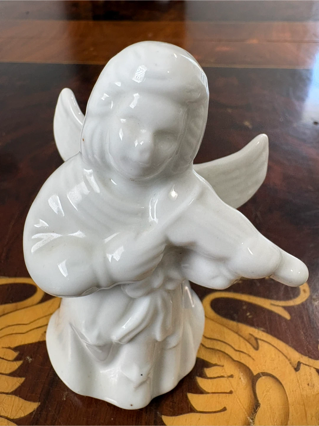 White Ceramic Angel Figurines - photo 3