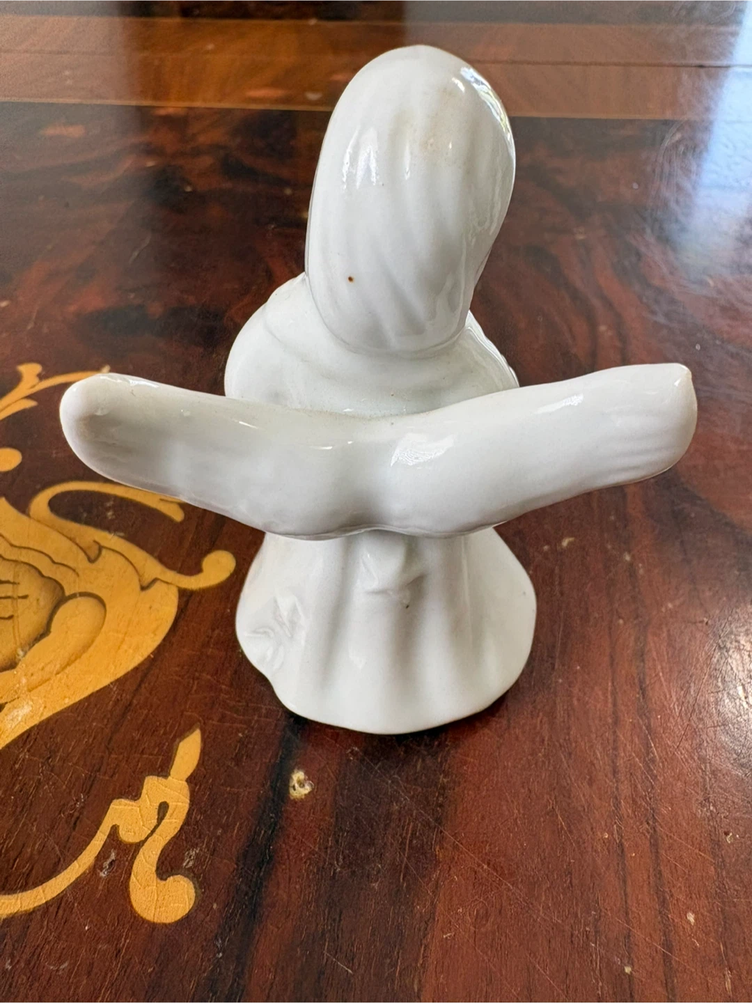 White Ceramic Angel Figurines - photo 5