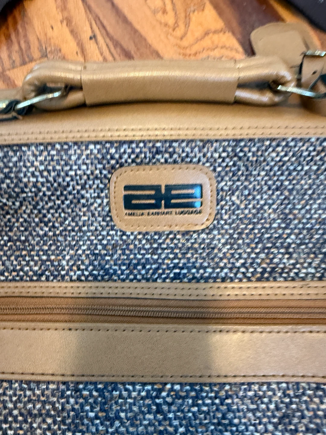 Amelia Earhart Luggage Garment Bag - photo 2