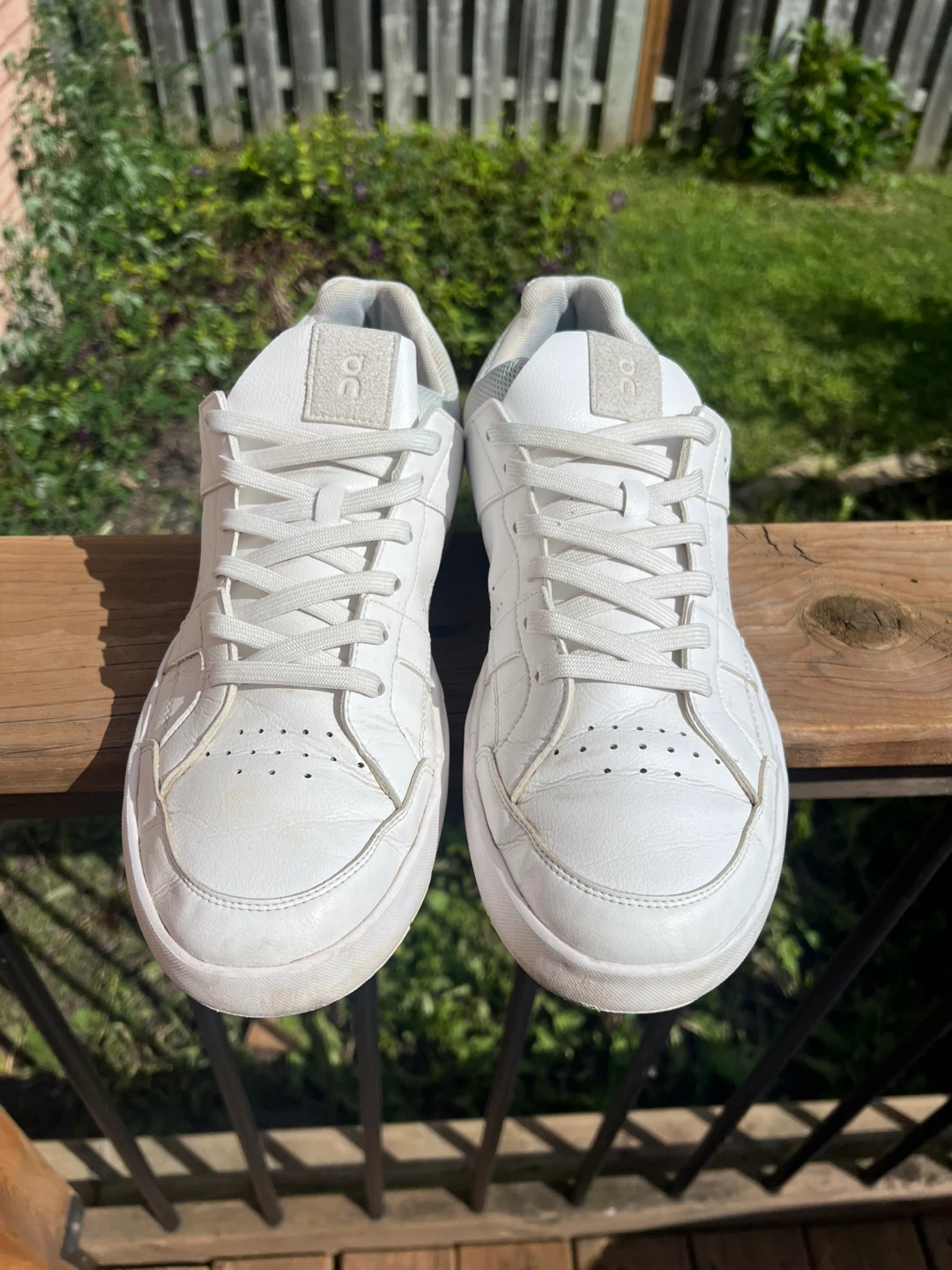 Mens ON Cloud Roger Clubhouse White Sneakers size 11
