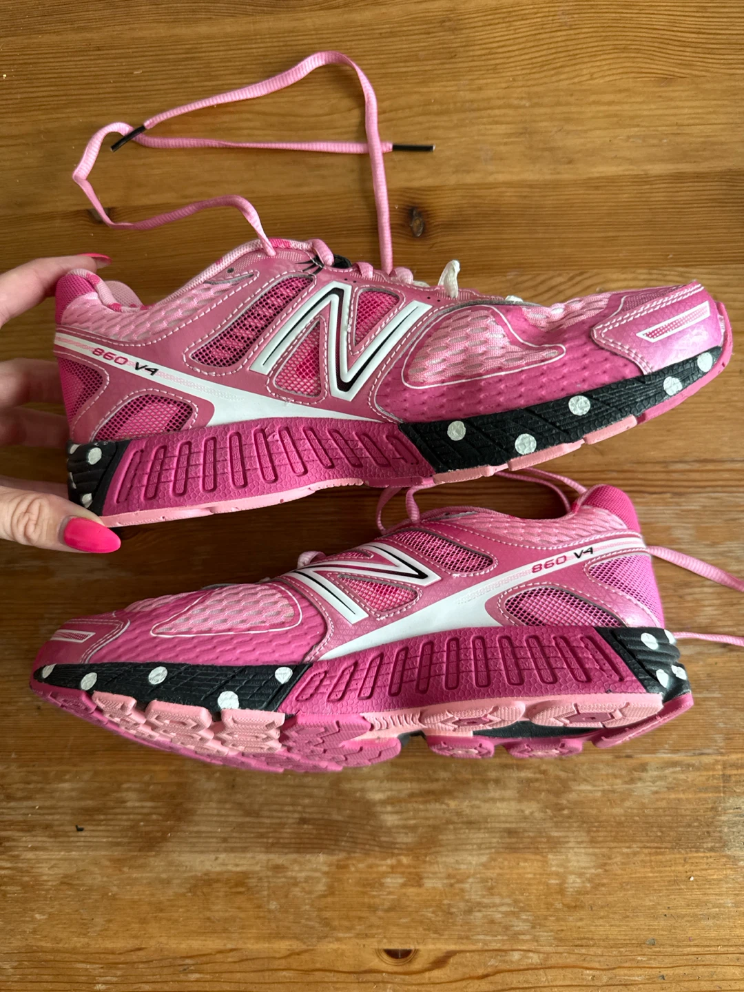 New Balance RunDisney 860 Running Shoes - Minnie Mouse Size 8 - photo 2