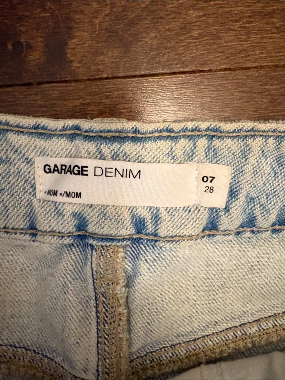 Garage Denim Mom Shorts - Light Wash Size 7/28 - photo 2