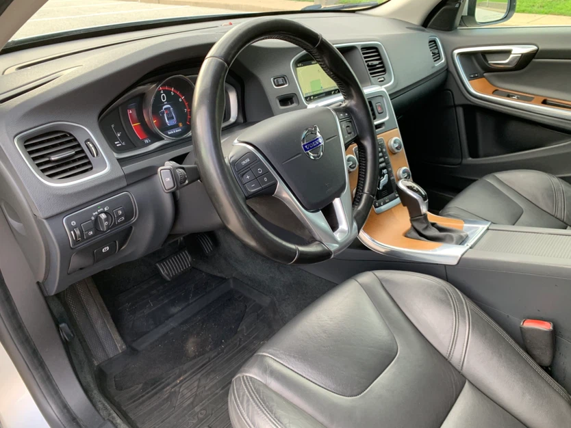 2016 Volvo S60 T5 Inscription AWD - photo 5