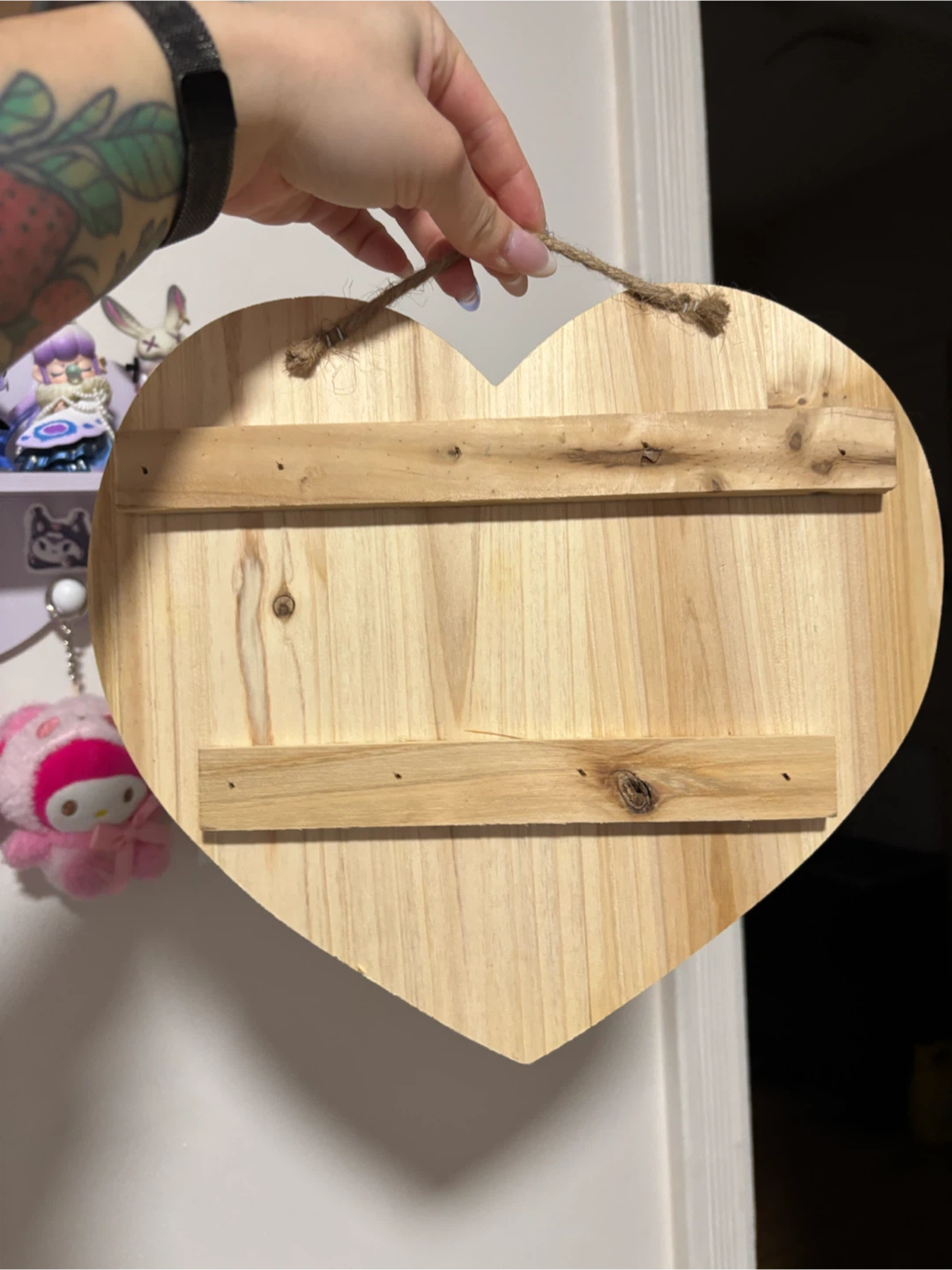 heart-shaped wooden plaque - photo 2