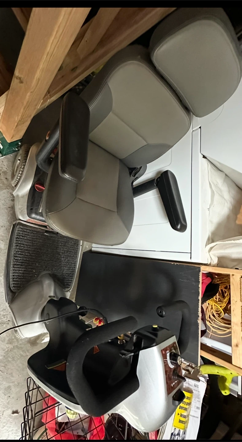 Mobility Scooter with Basket - photo 2