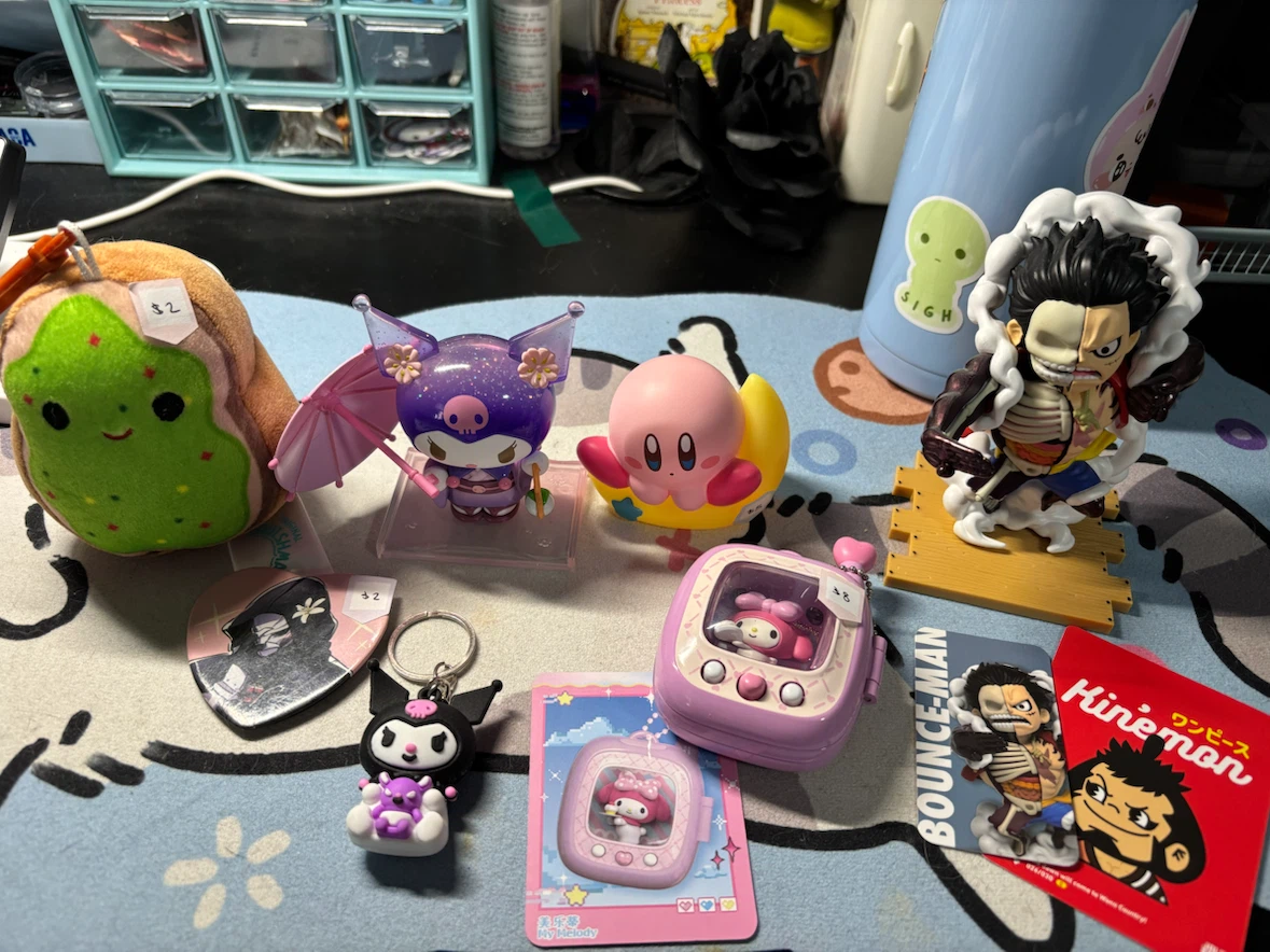 trinkets & collectibles