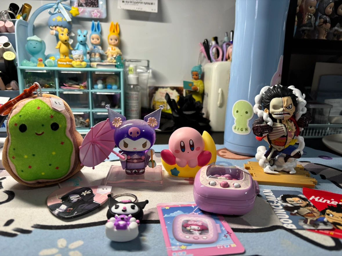 trinkets & collectibles - photo 2