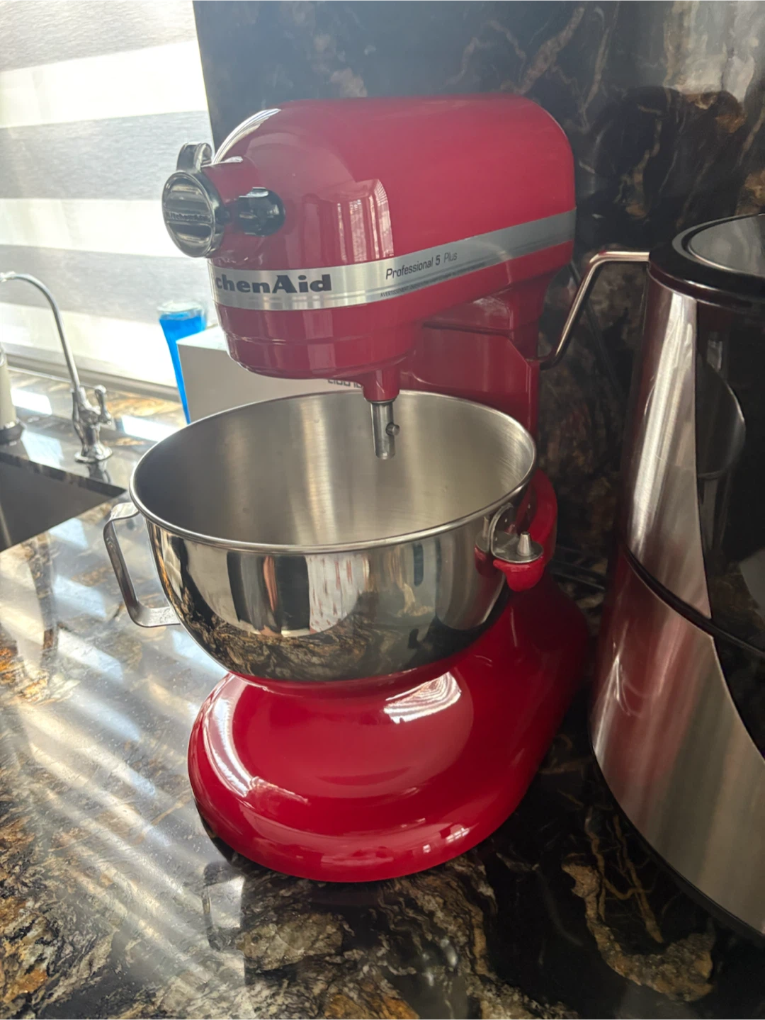 KitchenAid Professional 5 Plus Stand Mixer - Red - photo 2