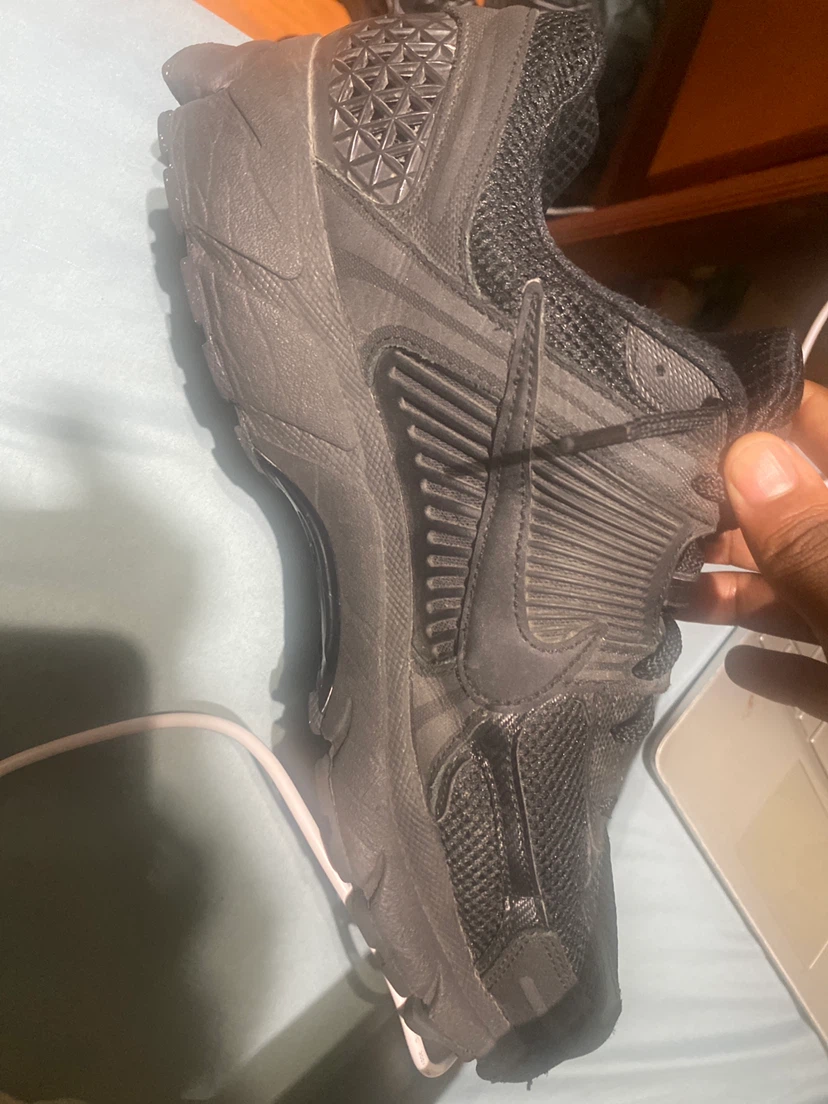 Nike  Running Shoes - photo 2