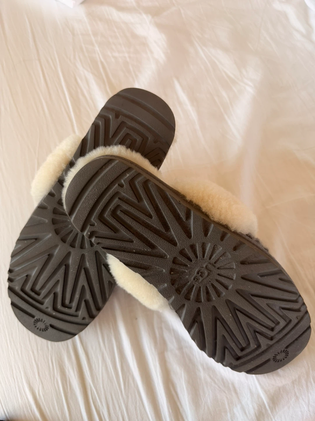 Ugg Cozy Slippers - photo 2