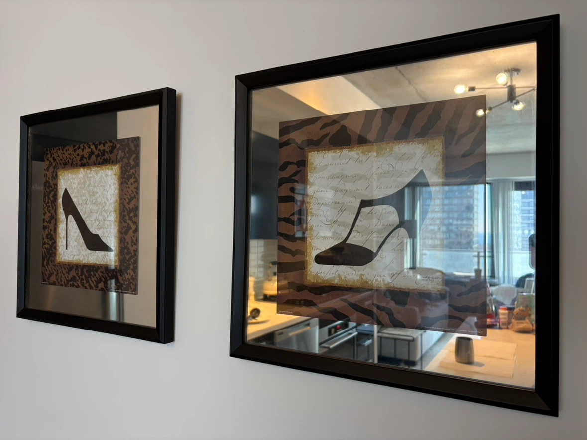 NEED PICKED UP TODAY! Set of 2 Mirrored High Heel Art Prints - photo 4