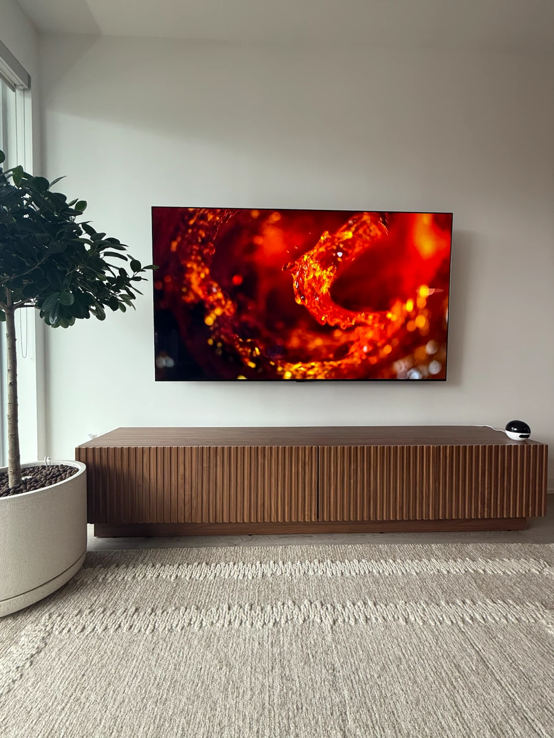 Tv stand