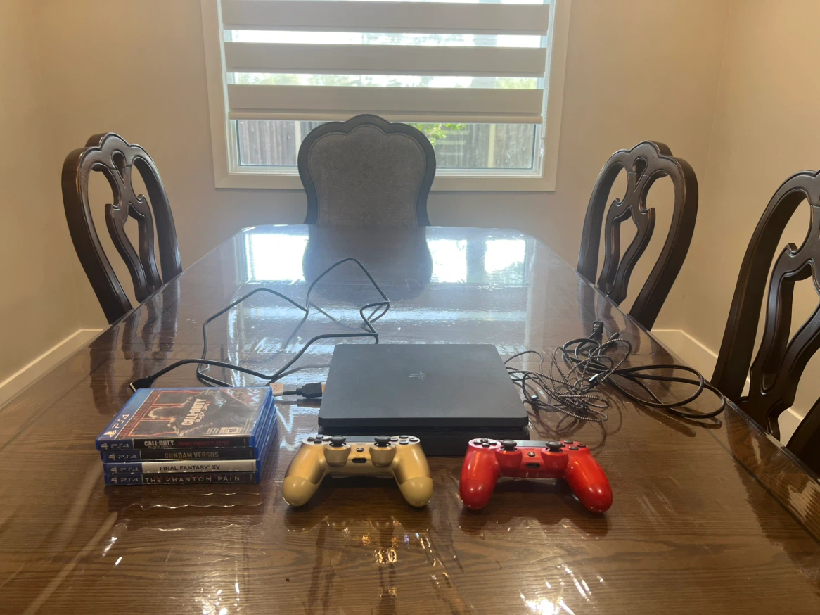 1TB PS4 Slim Bunlde - photo 2