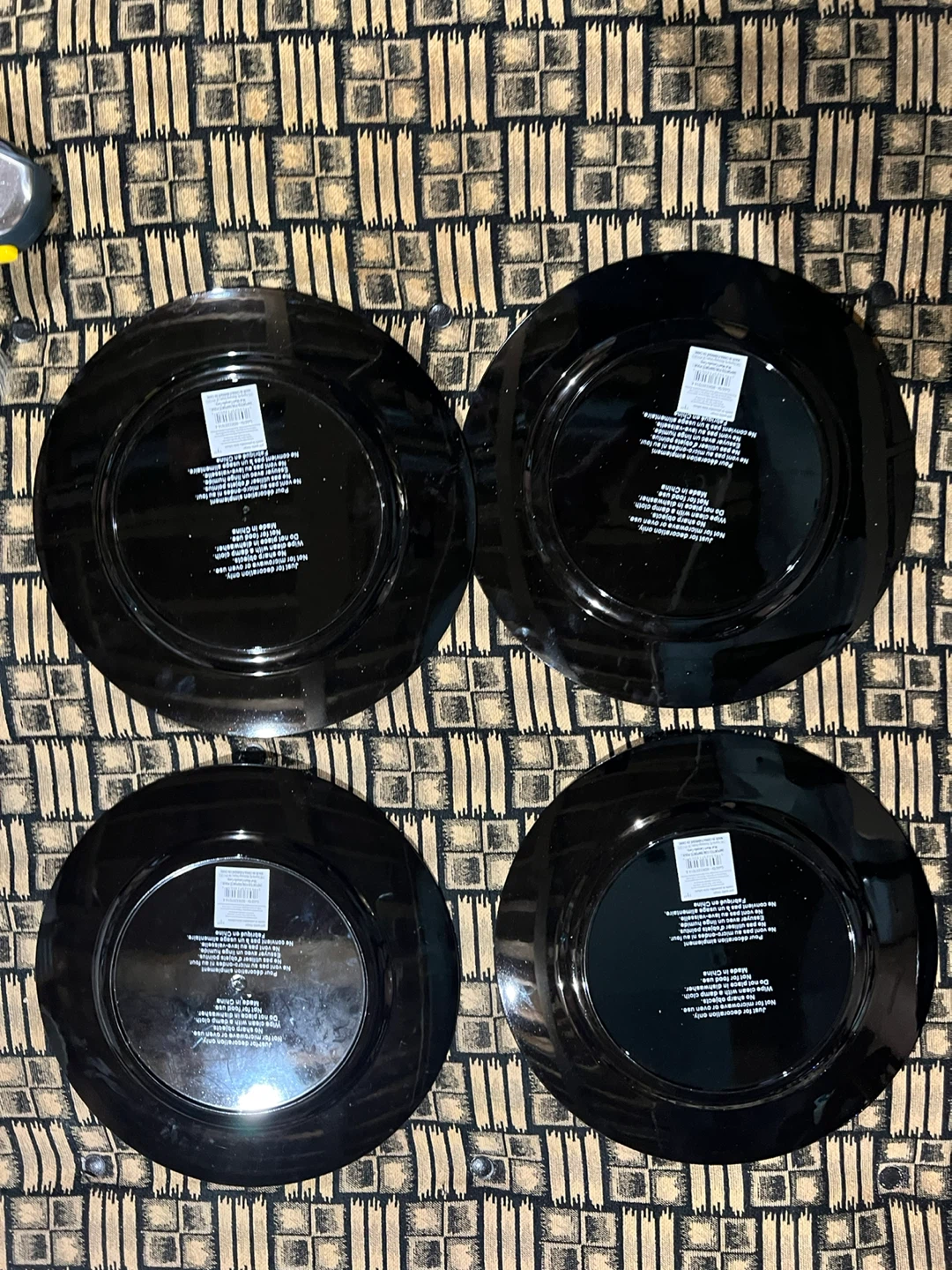 Golden glitter plastic plates - photo 2