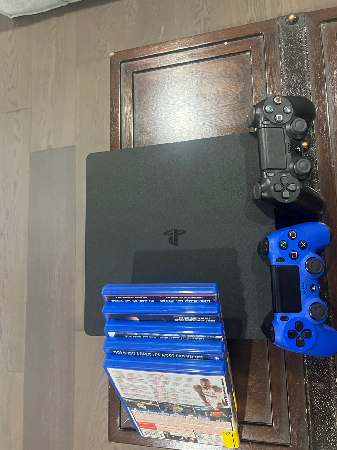 Like New PS4 Slim Bundle - photo 2