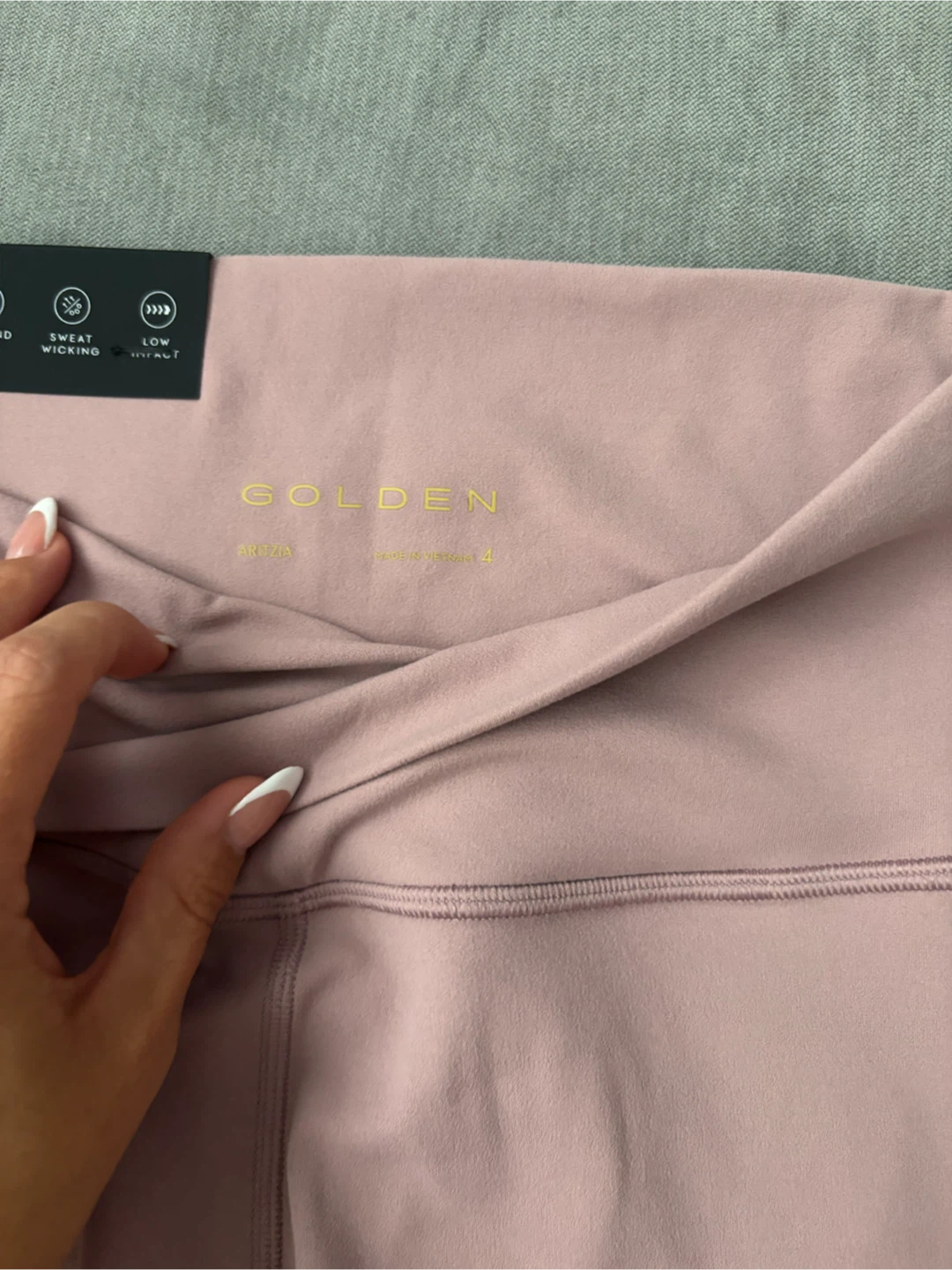 Aritzia leggings - photo 3