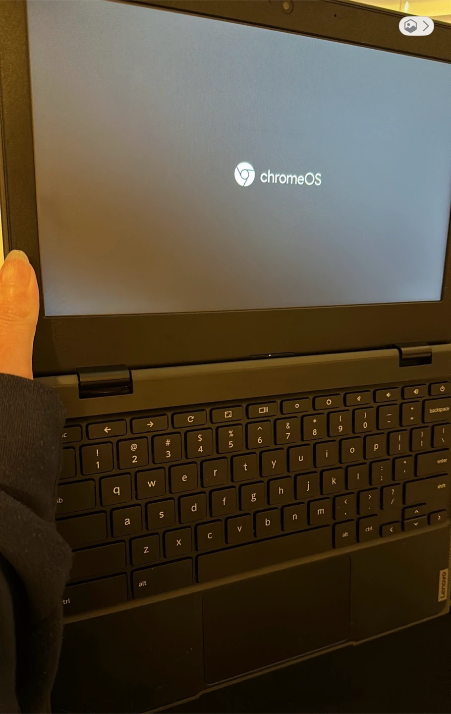 Lenovo Chromebook Laptop - photo 2