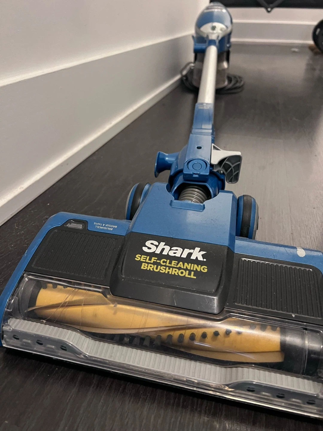 Shark Stick Vaccum - Excellent condition - photo 2