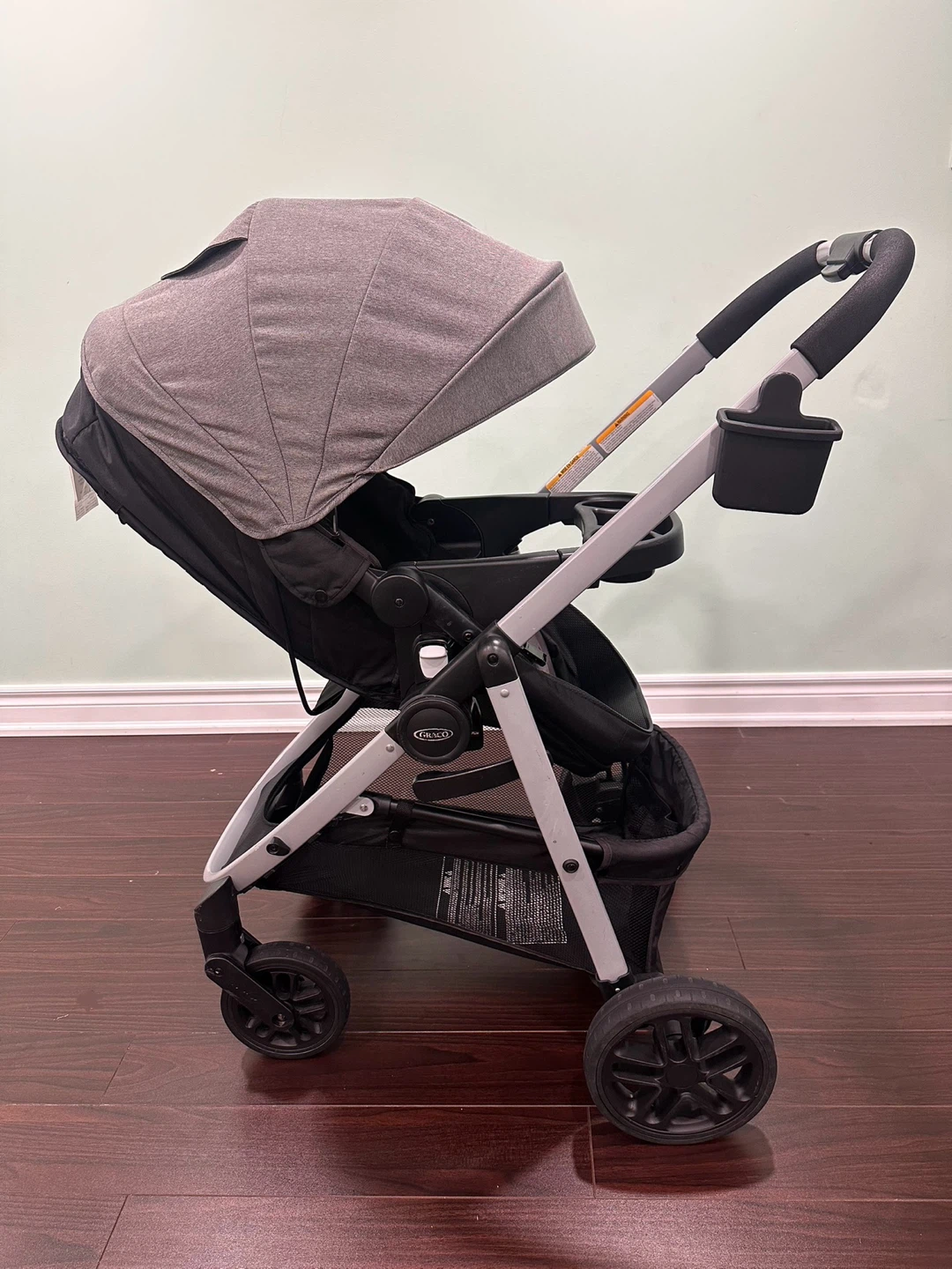 Excellent Graco car seat + stroller! - photo 2