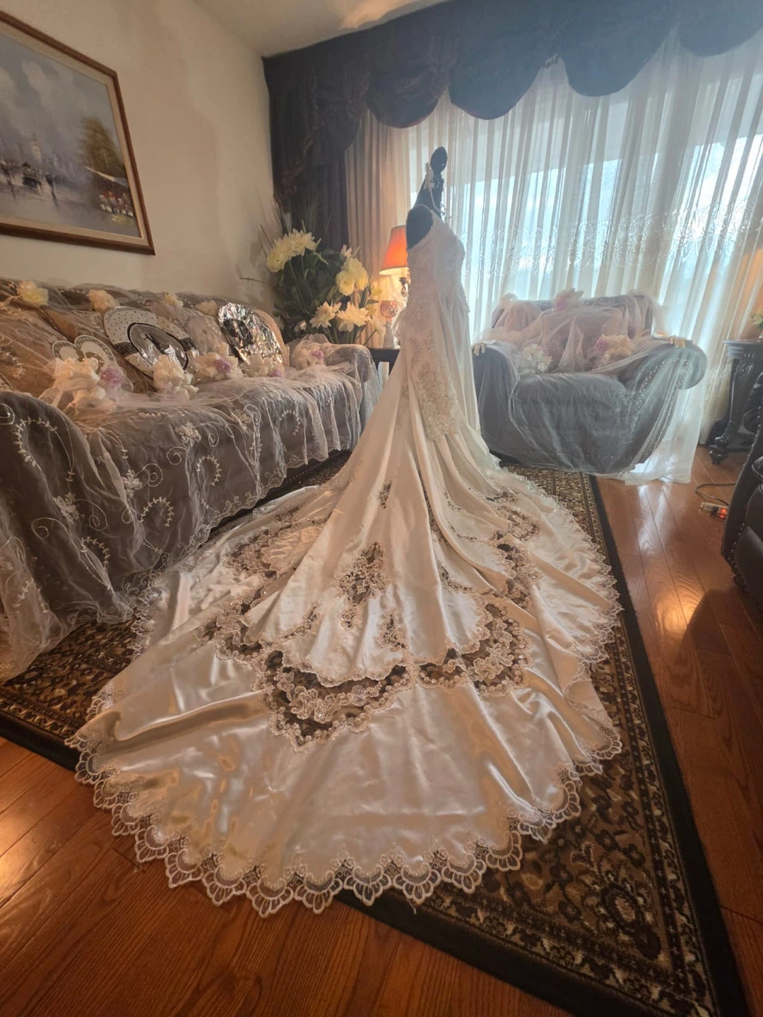 White Wedding Dress with Train - photo 5