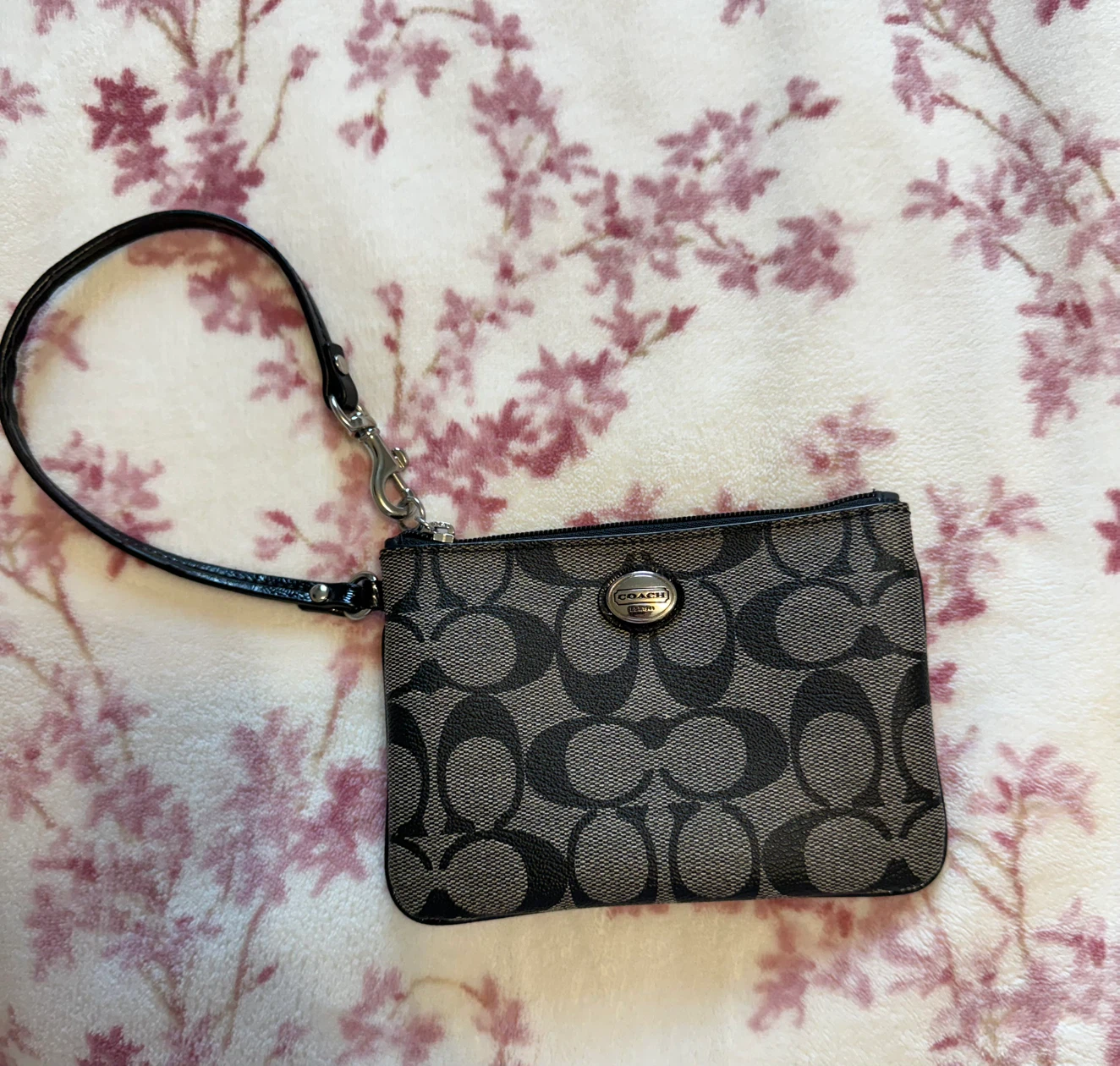 Coach Signature C Wristlet Pouch