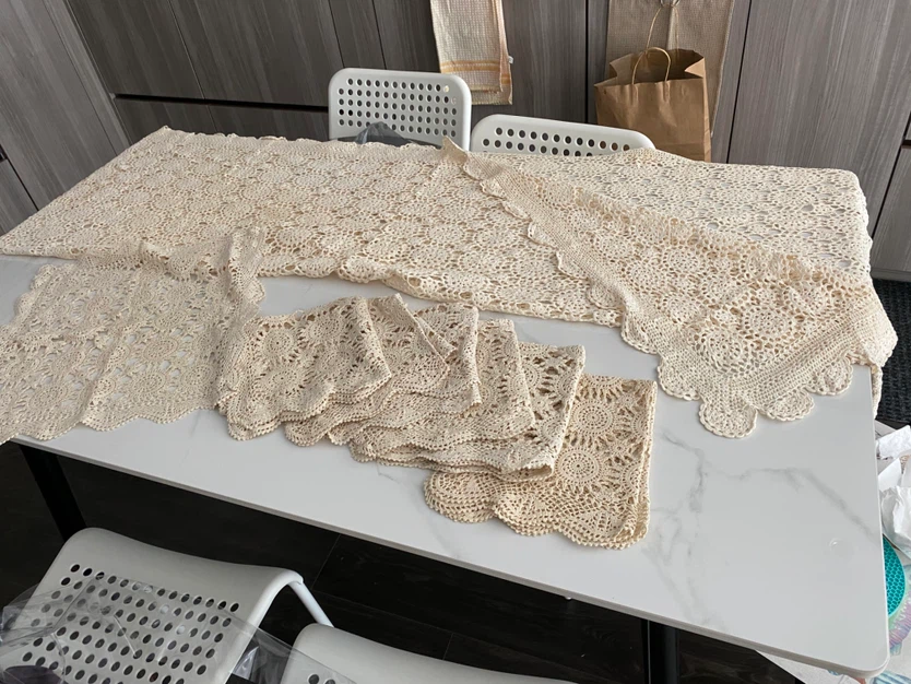 Handmade Lace Table Runner and Placemats Set - photo 4