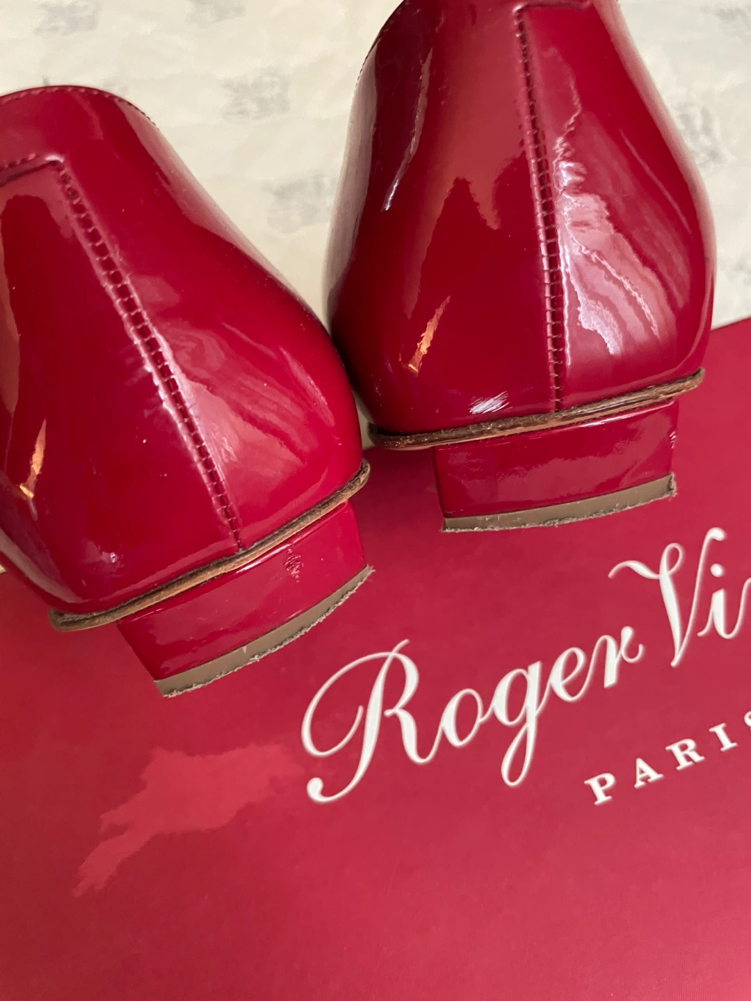 Roger Vivier Red Patent Leather Buckle Flats Size 40 - photo 2