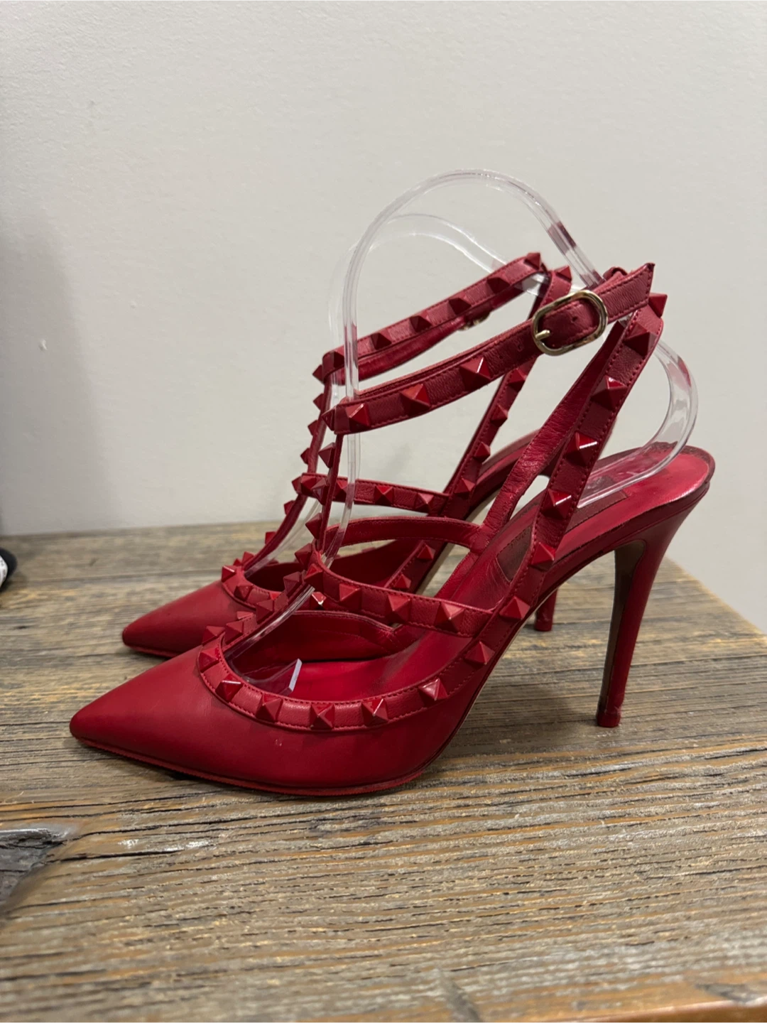 Valentino Garavani Red rockstud T-Strap Heels size 38.5