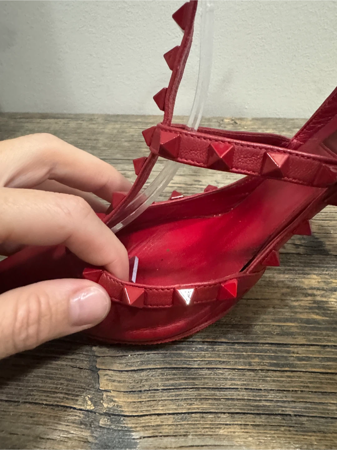 Valentino Garavani Red rockstud T-Strap Heels size 38.5 - photo 5
