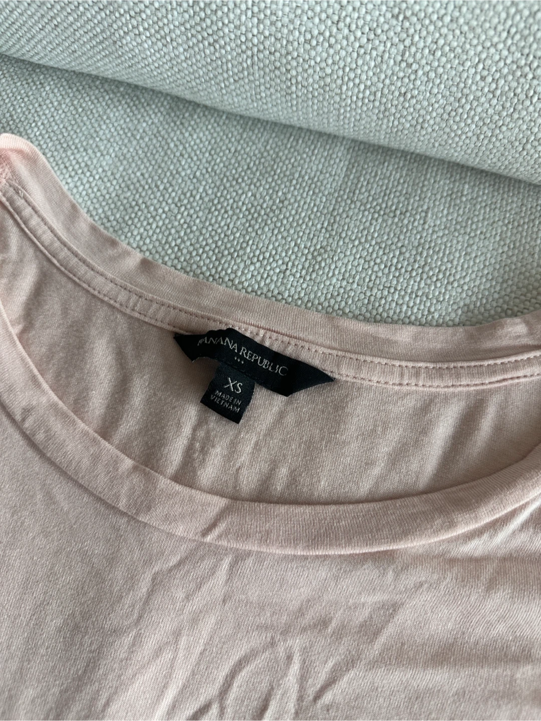 Banana Republic Pink Pleated Sleeve T-Shirt XS - photo 2