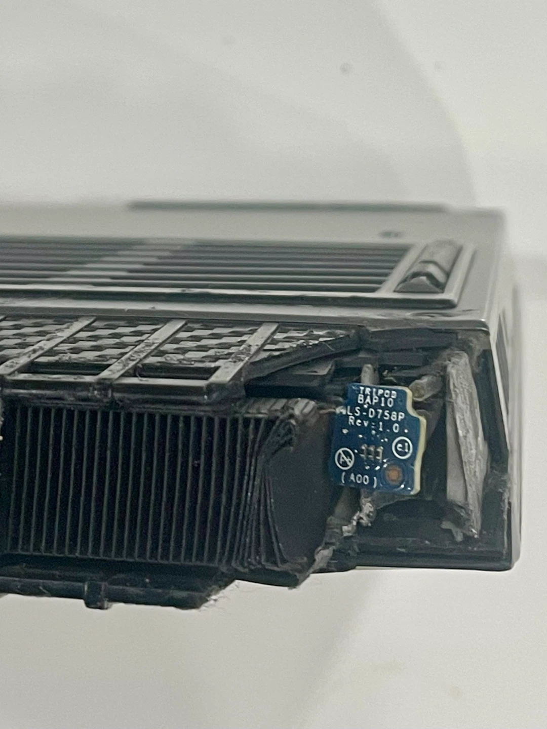 Alienware Laptop - Charger & Mouse Included - photo 4