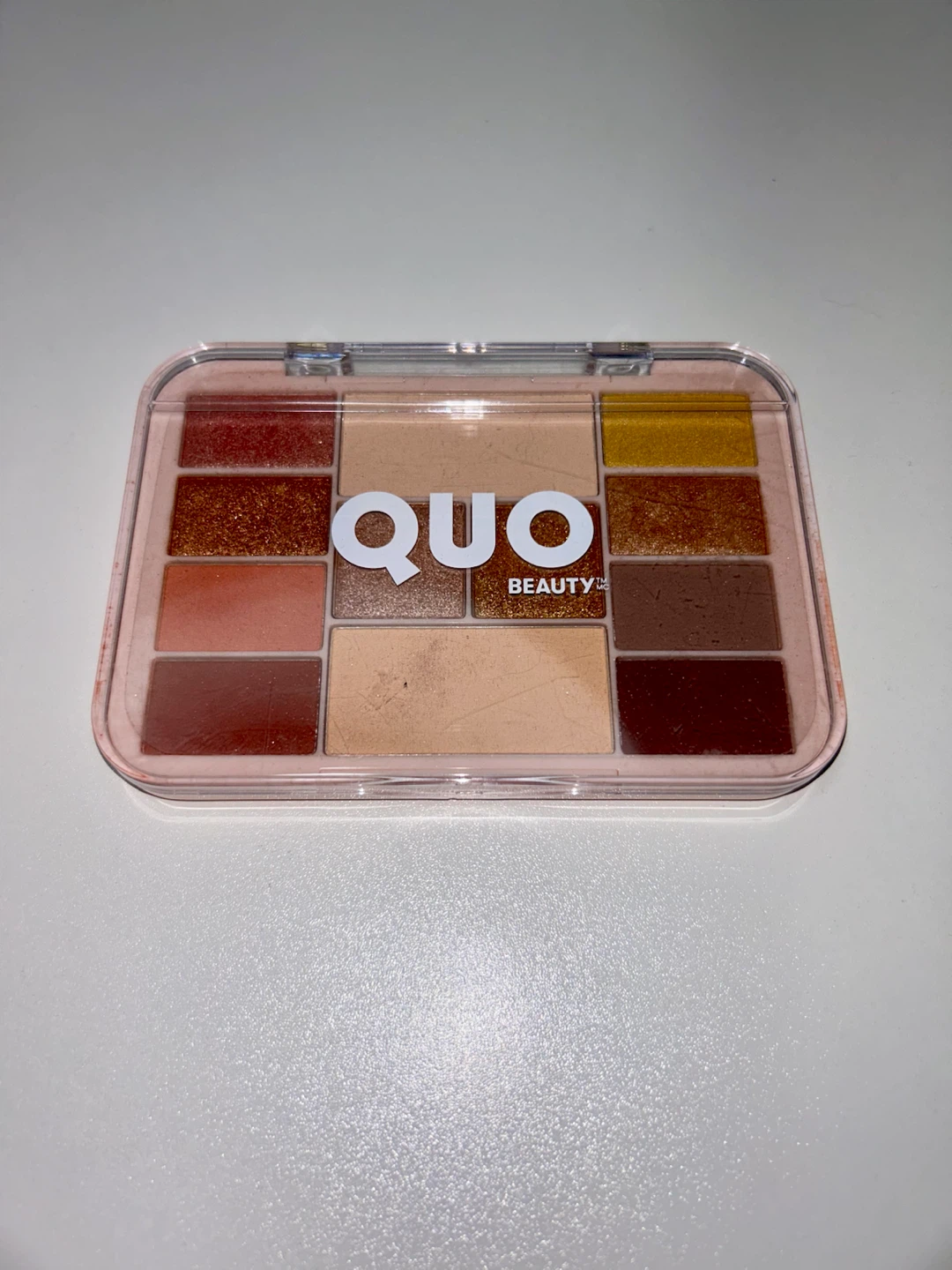 QUO Beauty Eyeshadow Palette