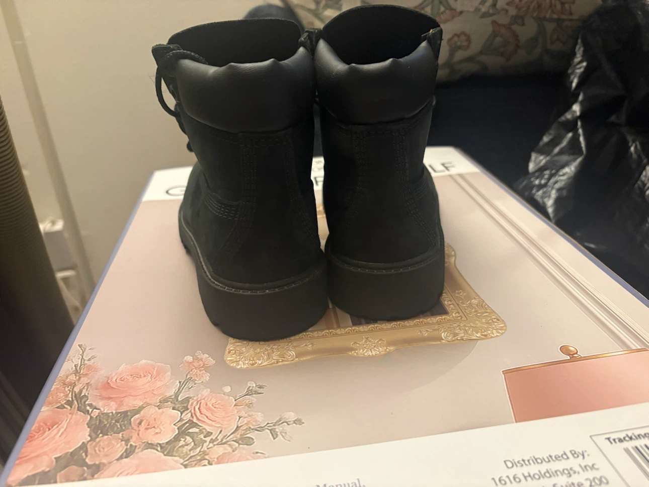 Black Timberland Boots kids 12.5 - photo 3