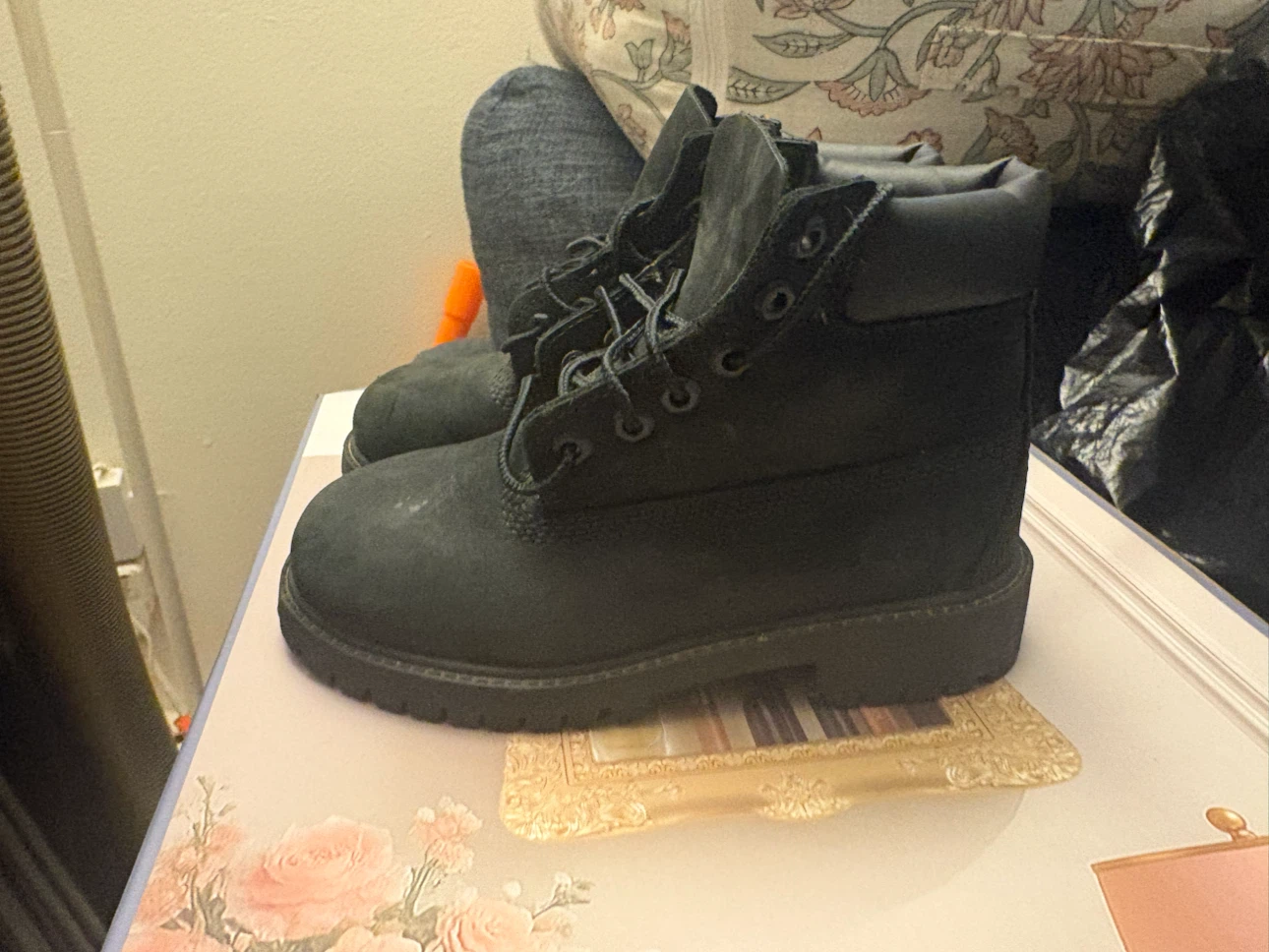 Black Timberland Boots kids 12.5 - photo 4