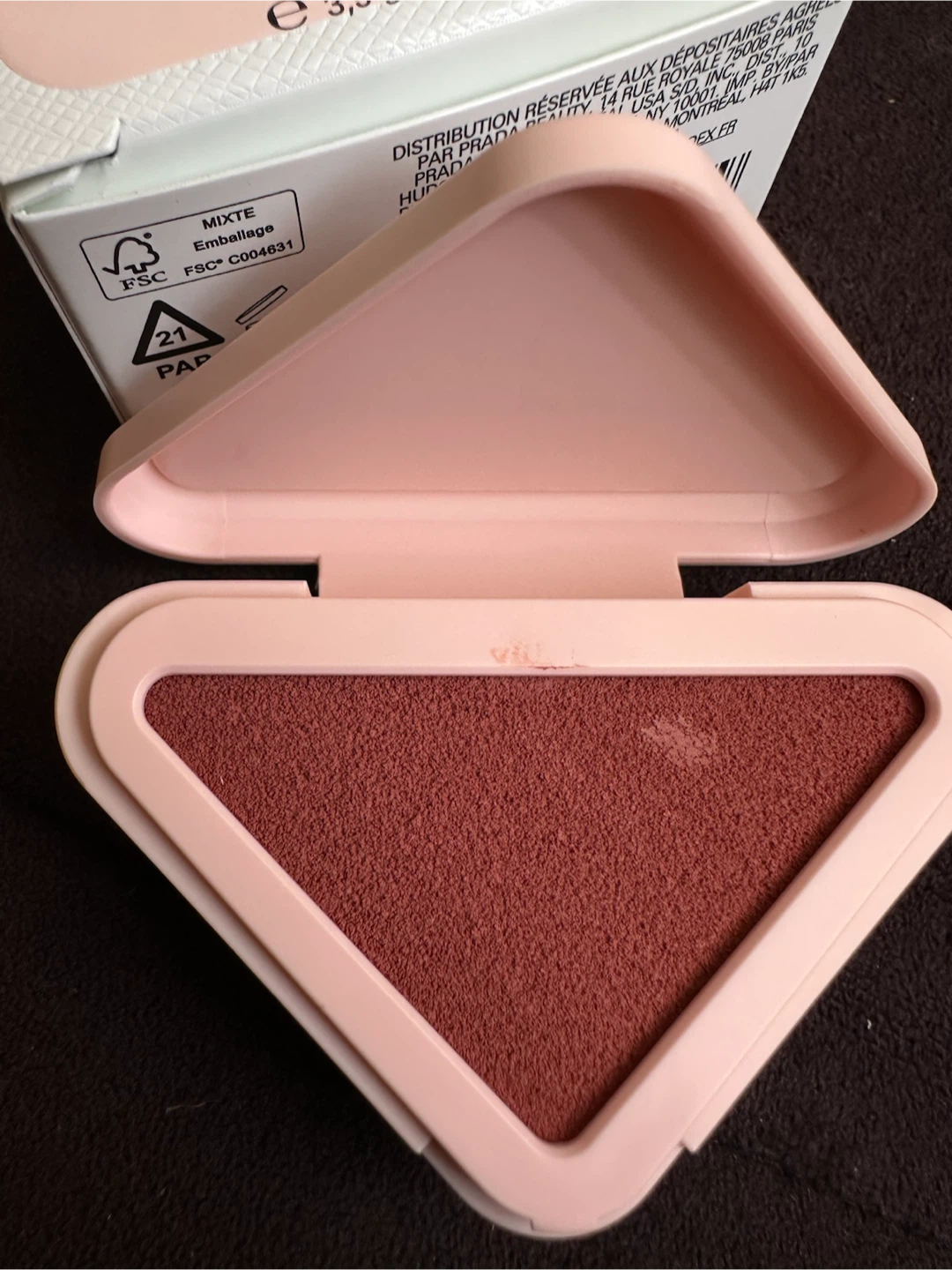 Prada Touch Cream-to-Powder Blush Color Bow 3.5g - photo 2