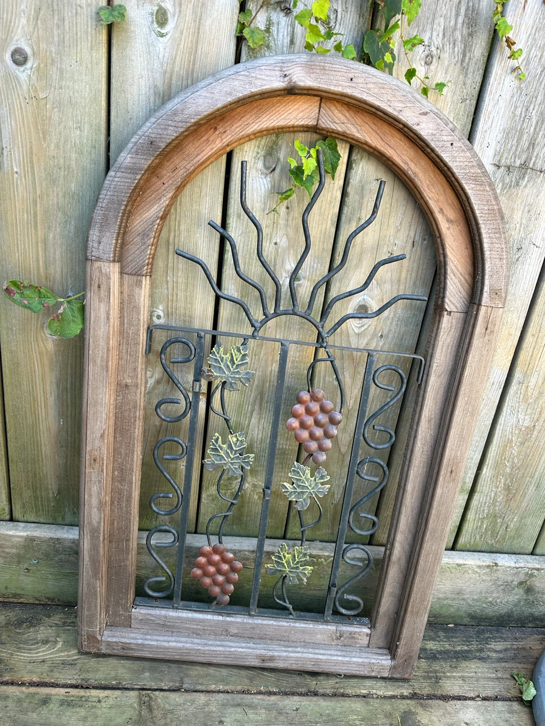Garden decor - grapes with vines