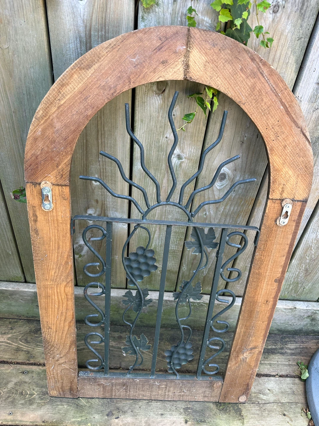 Garden decor - grapes with vines - photo 4