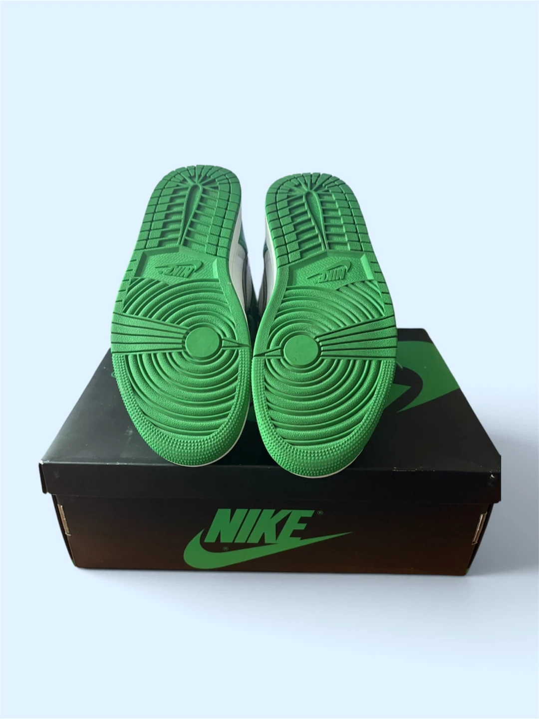 Nike Air Jordan 1 High Top “Lucky Green” - photo 5