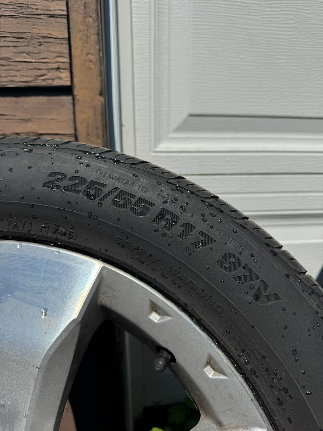 Subaru rims w/Kumho Solus TA31 225/55R17 97V all-season tires. - photo 5