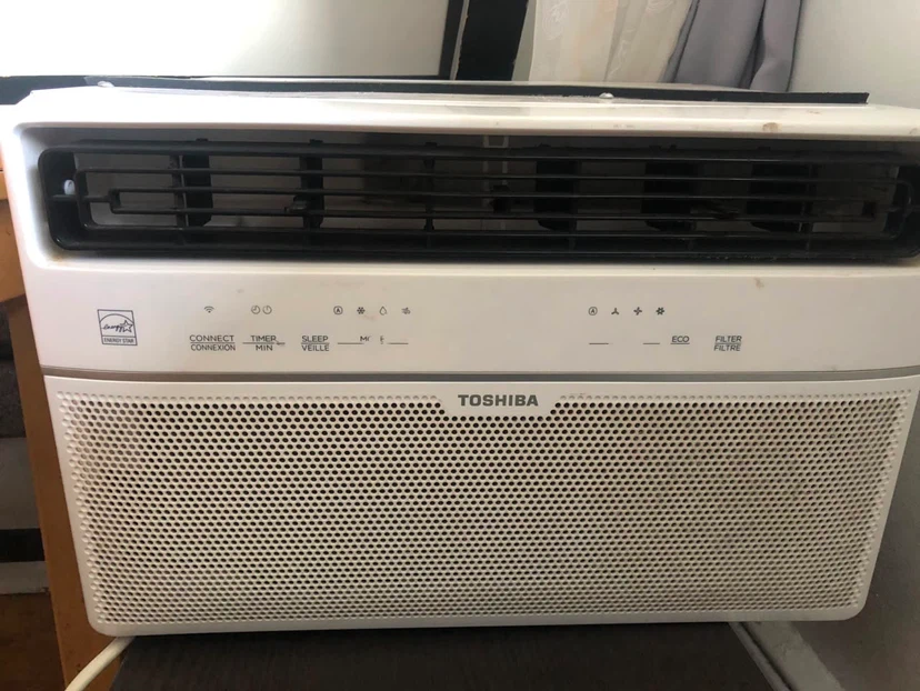 Toshiba Window Air Conditioner with Wifi - photo 2