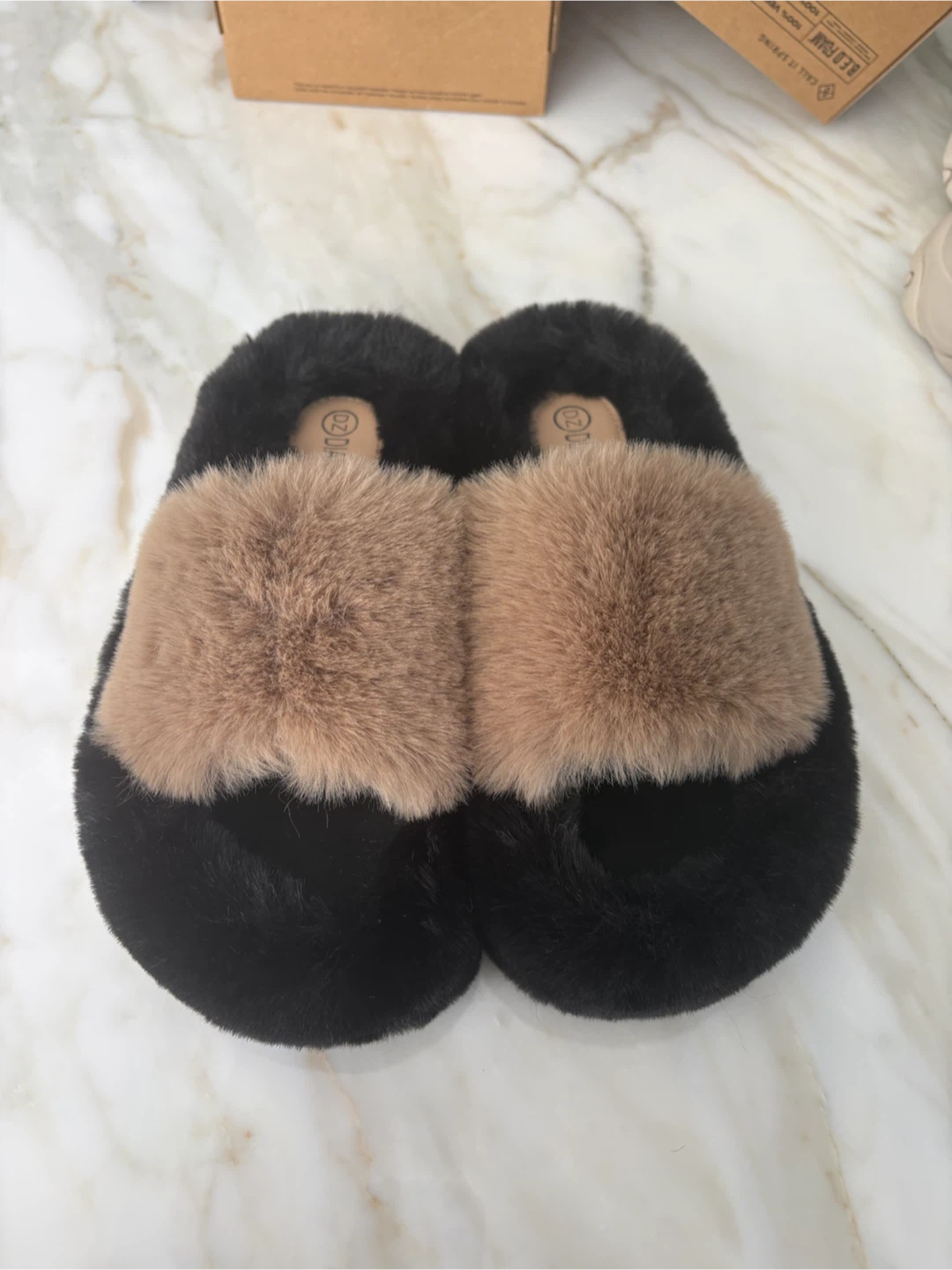 DIANZHAN Black & Tan Faux Fur Slides - photo 2