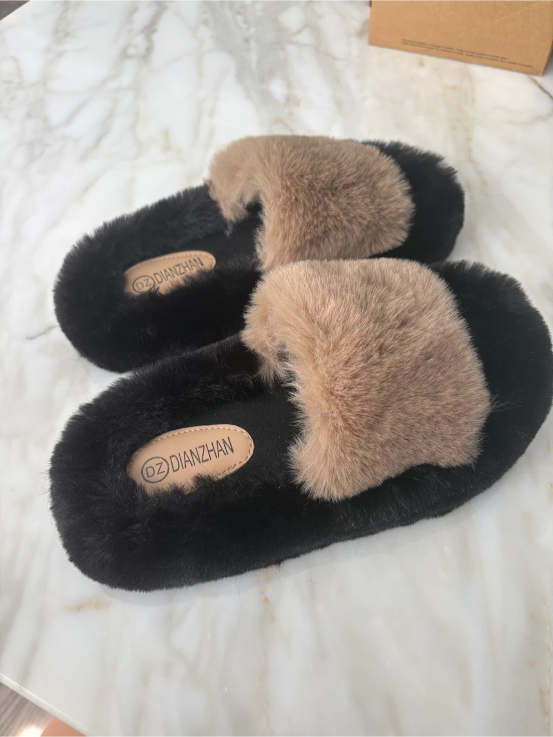 DIANZHAN Black & Tan Faux Fur Slides - photo 5