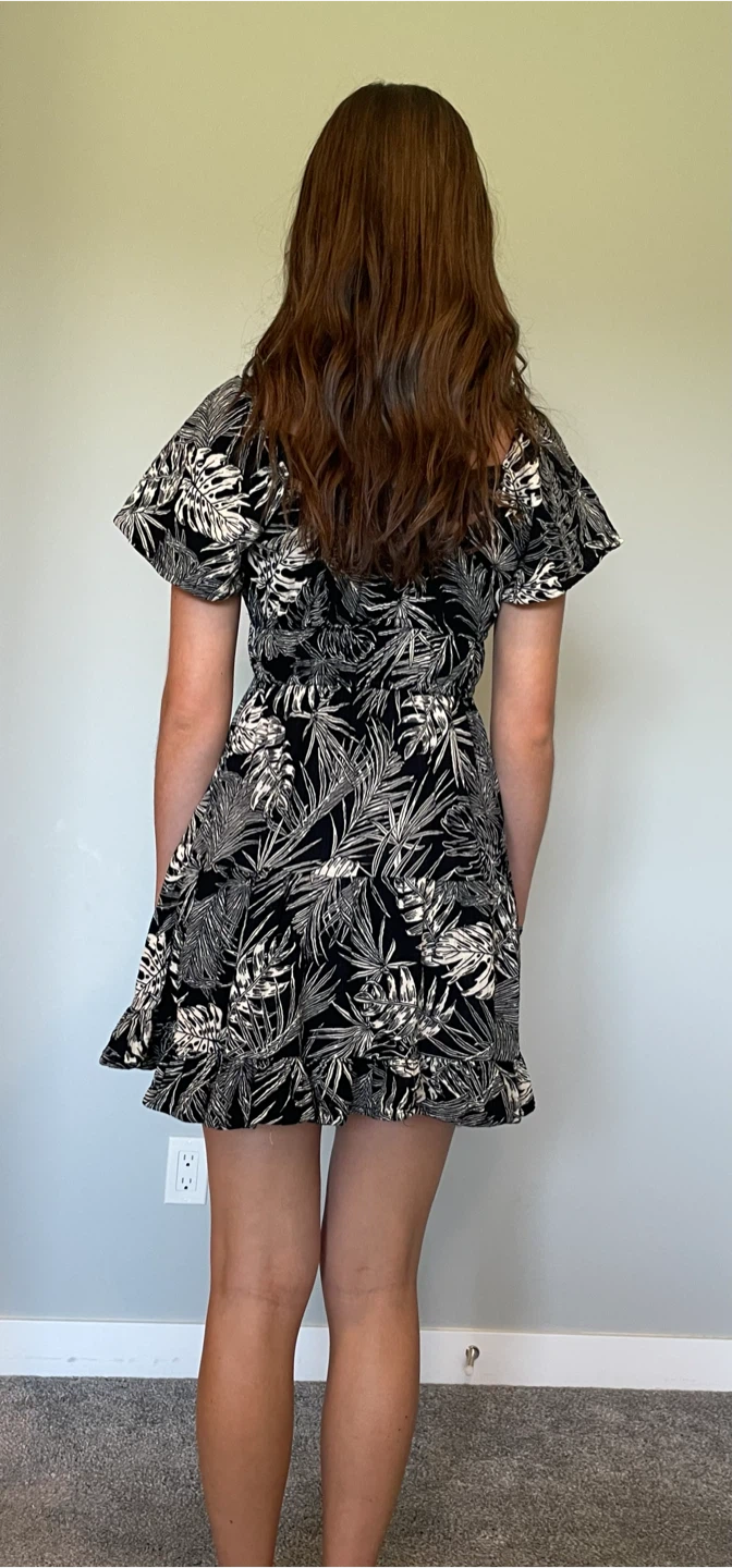Black and White Tropical Print Mini Dress - photo 3