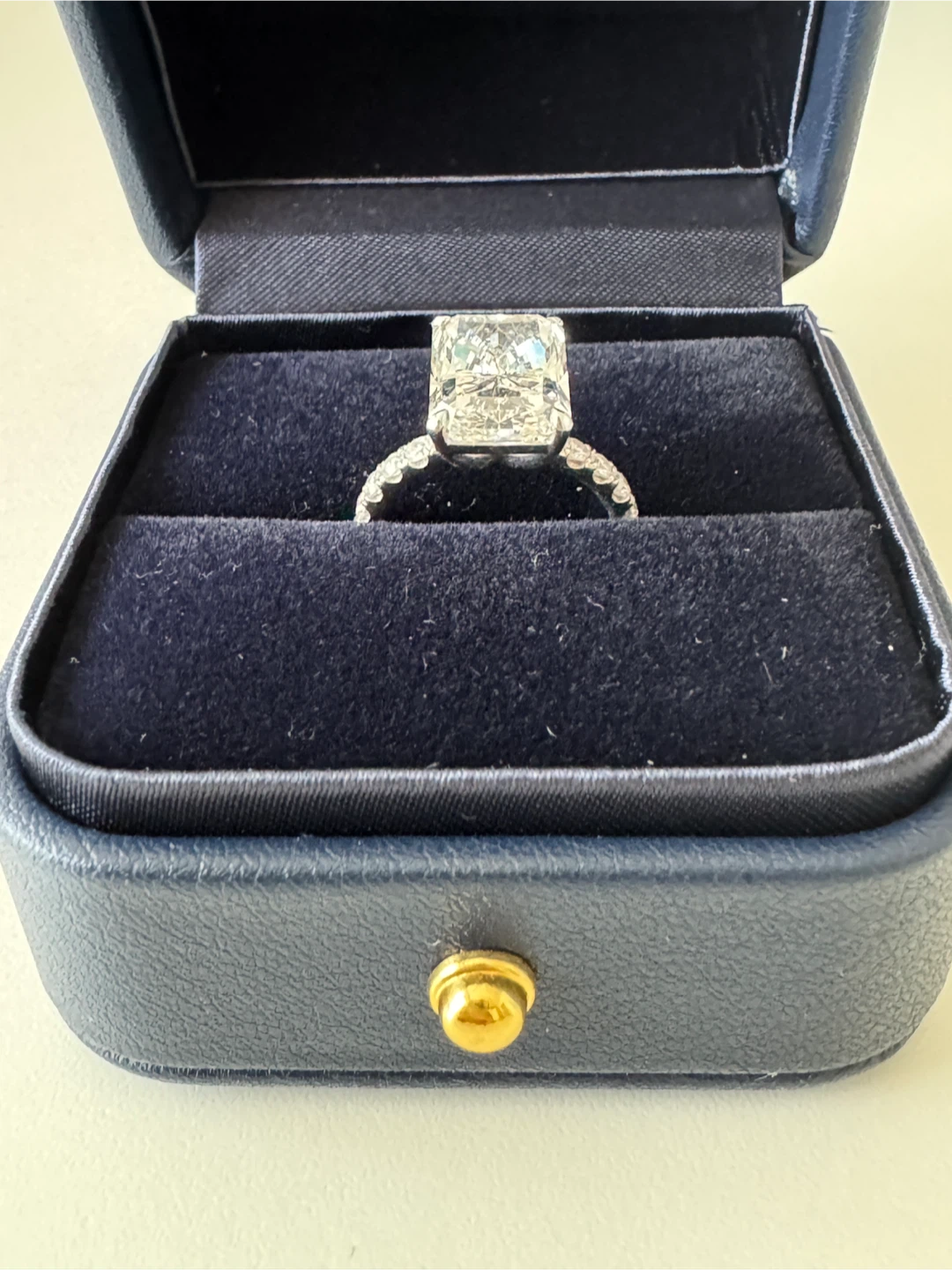 5.08 ct Diamond Ring (authentic)