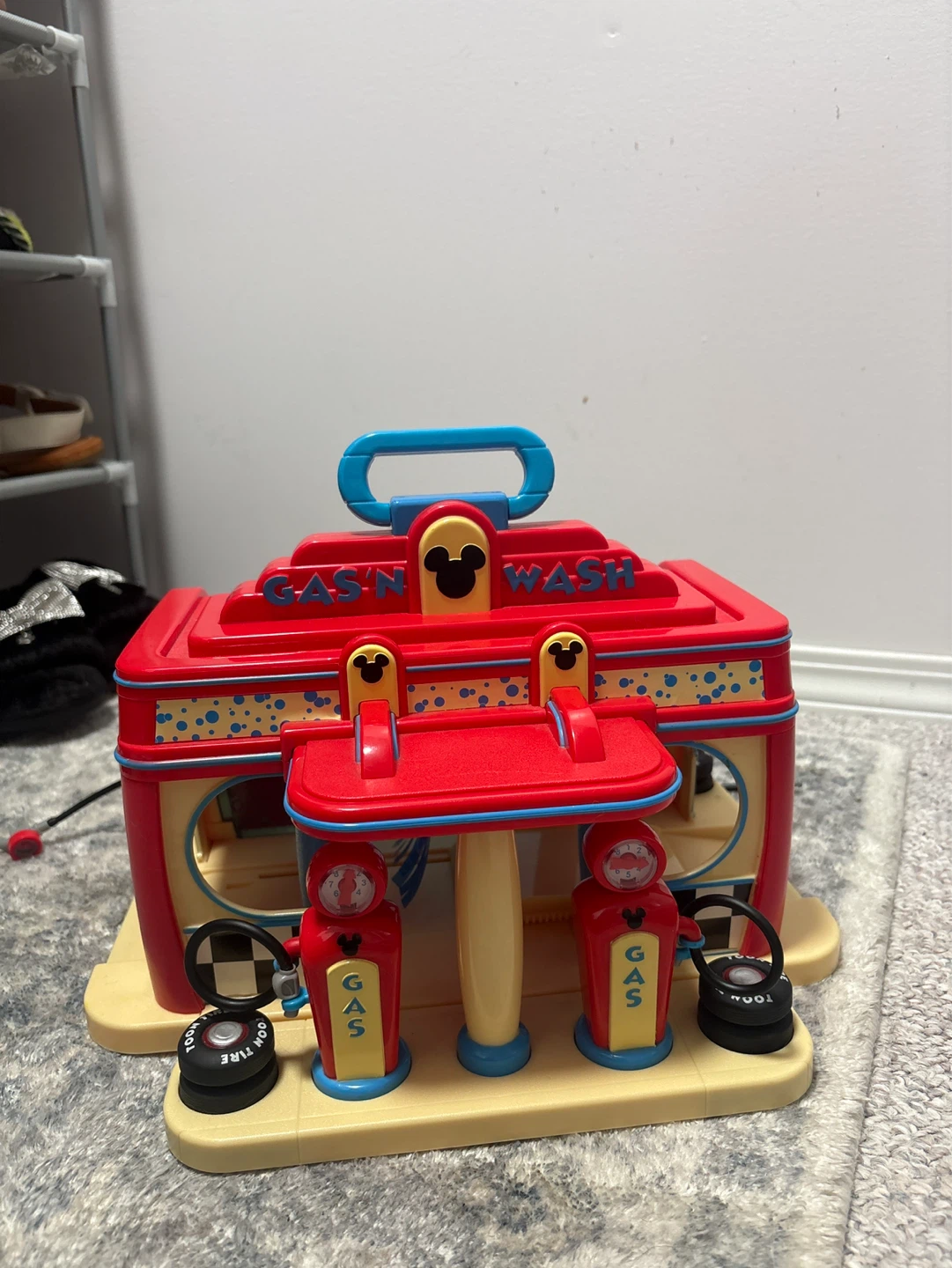 Disney Mickey Mouse Clubhouse Gas 'n Wash Playset